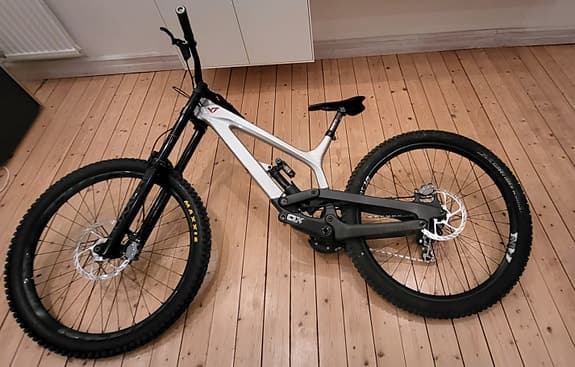 YT Tues 29" 2024 (M - Downhill)