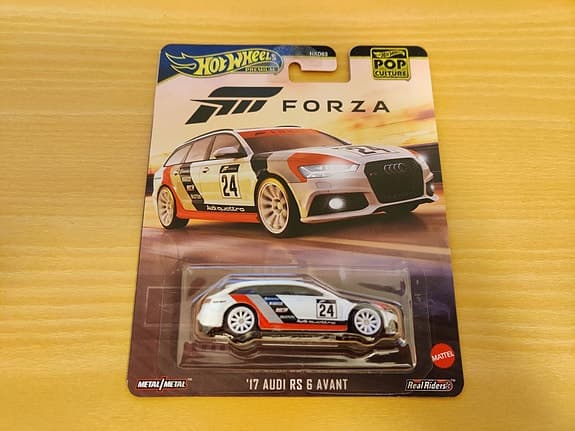 Hot Wheels Premium '17 Audi RS 6 Avant Forza 2024