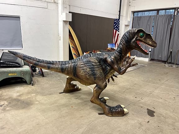 Jättestor Velociraptor dinosaurie