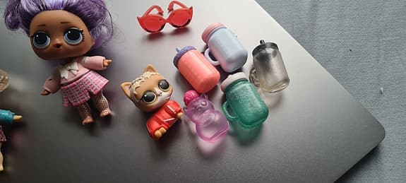 Säljer fint set med 3 st LOL-dockor + 3 st LOL-pets!
