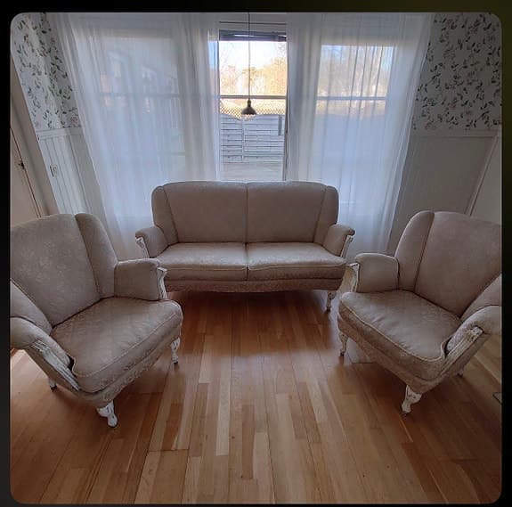 Soffgrupp soffa och två fåtöljer