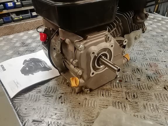 Kohler motor för trädgårdsmaskiner.