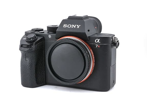 Sony A7R II – Fullformat, 42 MP – Endast 5-6 % av livslängden förbrukad