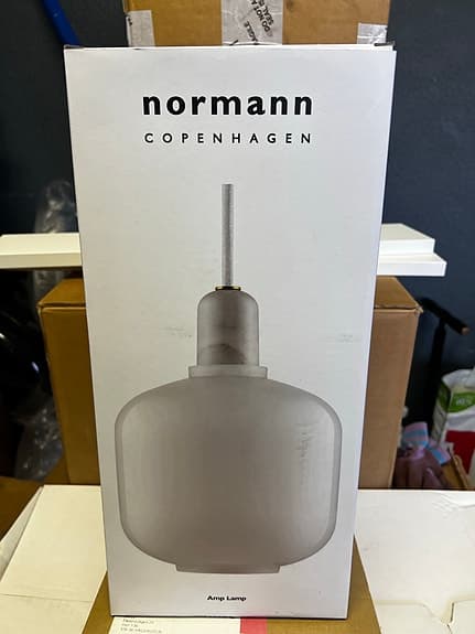 Normann Copenhagen - Amp pendel lampa liten vit/sten