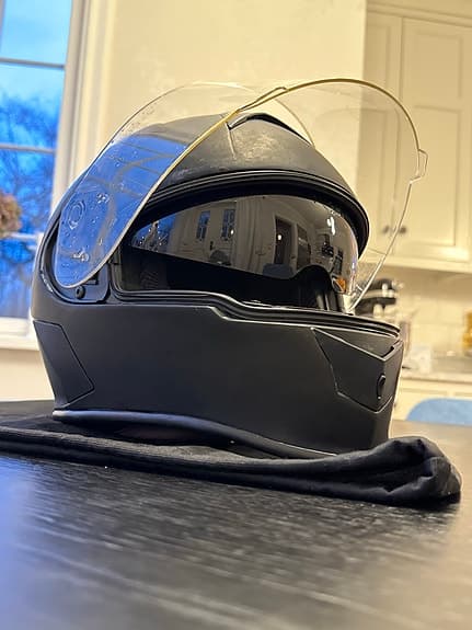 MASU Hjälm med inbyggt visir