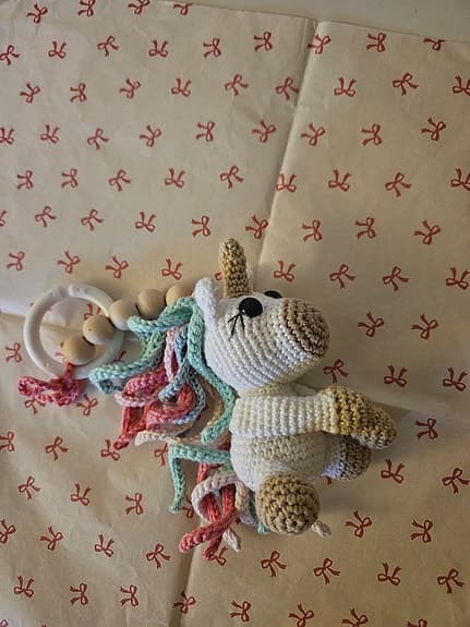 Handmade barnvagnshänge med enhörning