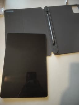 Lenovo surfplatta + fodral + penna – Nyskick!