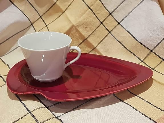 Fri frakt! Present t retronörden! Jättefin Rörstrand Tea tv-kopp vit vinrött fat
