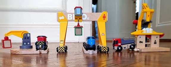 BRIO Träjärnvägset med tillbehör - CA 200 delar