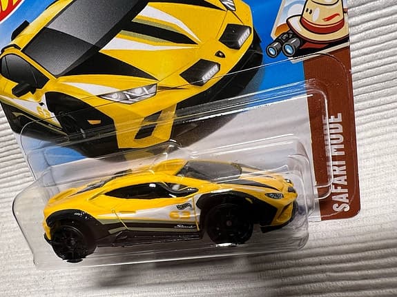 Hot Wheels Lamborghini Huracán Sterrato leksaksbil