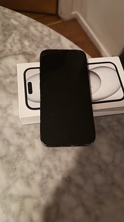 Apple iPhone 15  128 GB