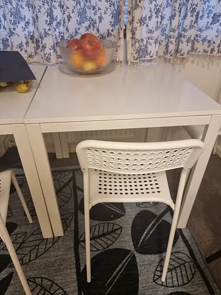 2 st Ikea bord 75x75