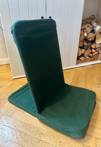 Meditationsstol med ryggstöd och mjuk sittdyna