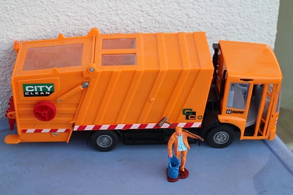 Top Toy City Clean stor sopbil m tippfunktion fram och bak inkl soptunnor mm