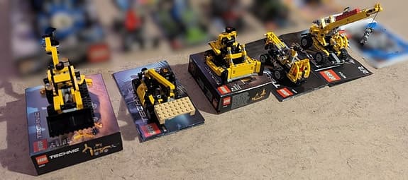 5 st små tekniklegosatser (perfekt pyssel, ca 30-60 min att bygga)