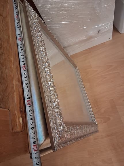 ✨ Vacker antik-inspirerad spegel – perfekt detalj till hemmet! ✨