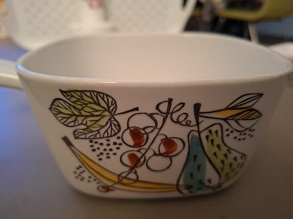 Fri frakt! Rörstrand Granada nr 44 kastrull m handtag dekorativa fruktmotiv