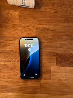 Apple iPhone 15 Pro 128 GB svart