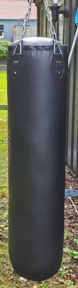 Boxningsäck"Master Nero"Vikt 30kg,L120cm,tål tuffa tag