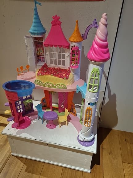 Barbie Dreamtopia Dockhus