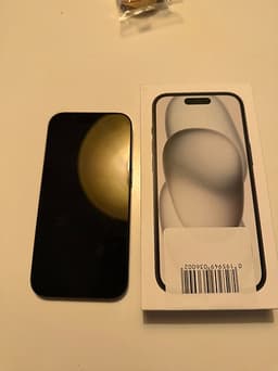 iPhone 15 - 128GB