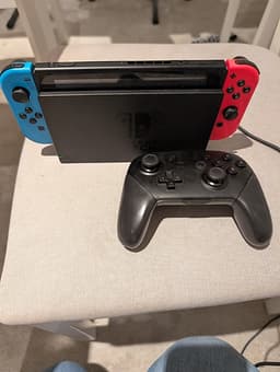 Nintendo Switch Spelkonsol med pro handkontroll (256g mircoSD included