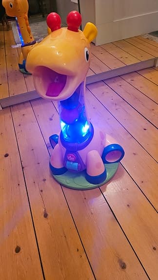 Bright Starts Spin & Giggle Giraffe Aktivitetsleksak
