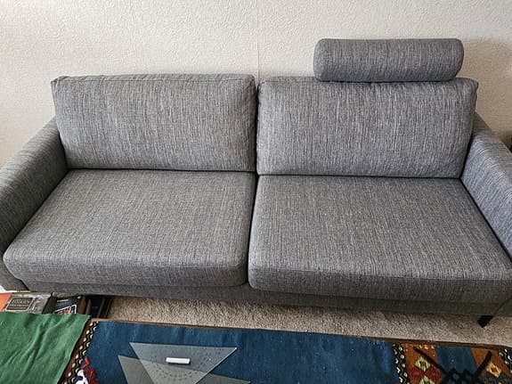 Dakota 3-sitssoffa (Mio) med nackkudde NYSKICK