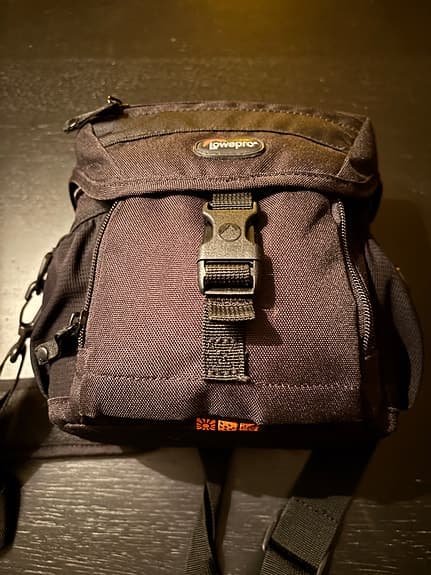 Canon EOS 600D + 2 objektiv (Tamron 18–270 & Canon 18–55) + väska