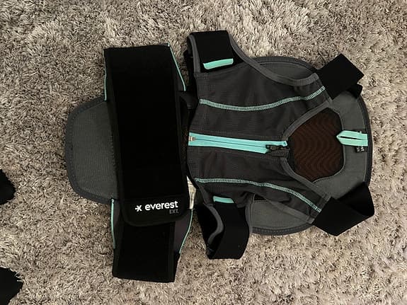 Everest Ryggskydd S/M passar 10-13 år