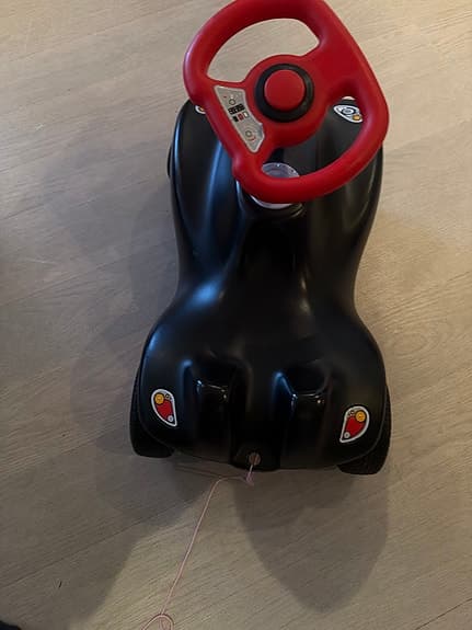 BRIO barnracer svart med röda hjul