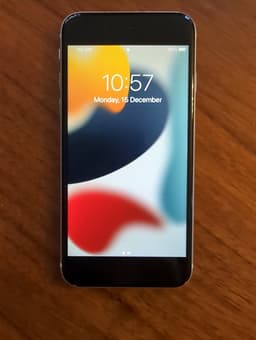 iPhone SE 2020 med nytt batteri