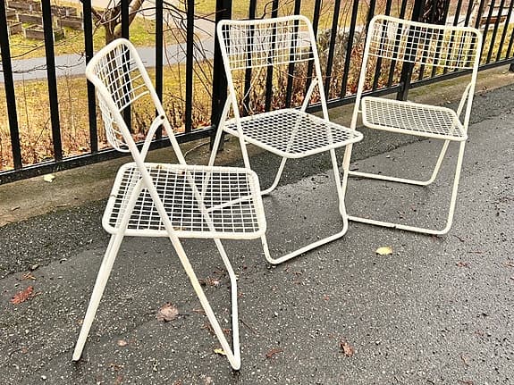 3 vita Rappen stolar av Niels Gammelgaard för IKEA –  Vit metall – 1978