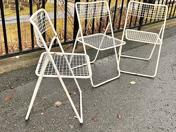 3 vita Rappen stolar av Niels Gammelgaard för IKEA –  Vit metall – 1978