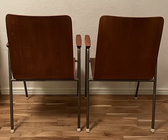 Designstolar i formpressad plywood – 60/70-tal – par