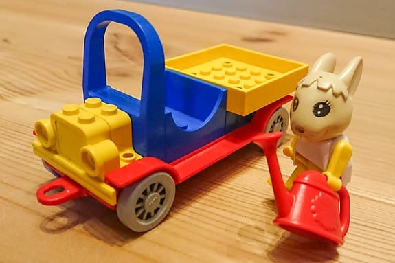LEGO Fabuland 8 st minifigurer, fordon, skottkärra, barnvagn, vattenkanna