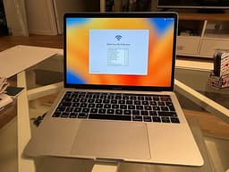 Macbook Pro 13’’ Touchbar 3.5GHz dual- core i7, 16GB, 512GB, silver