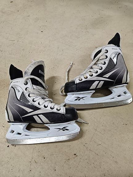Reebok Endure II Ishockeyskridskor storlek 33