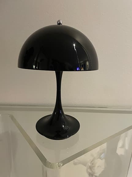Louis Poulsen Verner Panton bordslampa svart