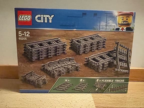 LEGO City tågsats 60198 med många extra räls