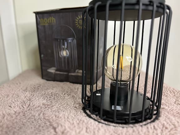 🌞 Solcellsdriven Trädgårdslampa / Lykta – North