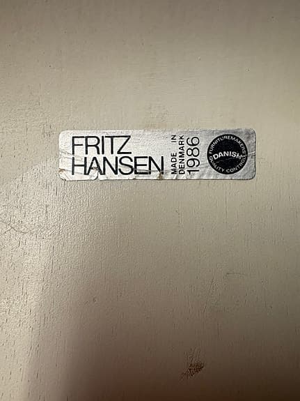 Sjuan stolar  3107 Fritz Hansen