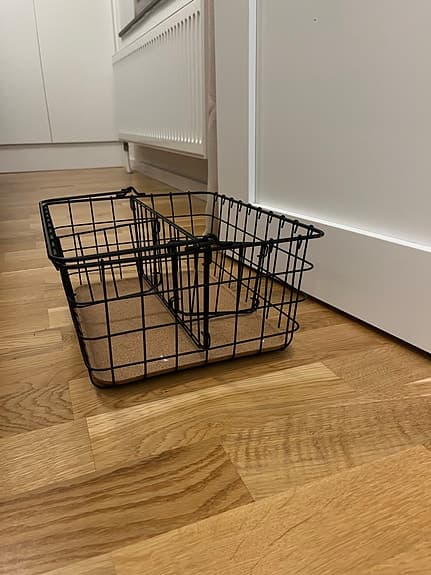 Förvaringskorg med flyttbara avdelare