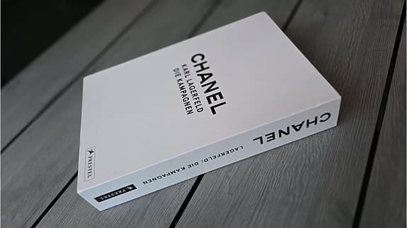 CHANEL: Karl Lagerfeld - Die Kampagnen Inbunden Tyska utgåvan