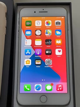 iPhone 8 Plus 64 GB silver