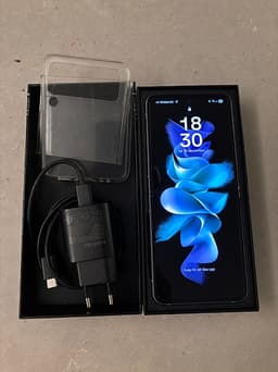 Samsung Galaxy ZFlip3 5G