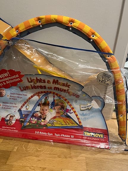 Fisher-Price Lights & Music Babygym