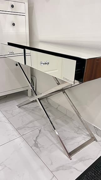 Glas Sidobord