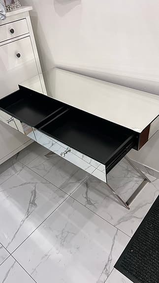 Glas Sidobord