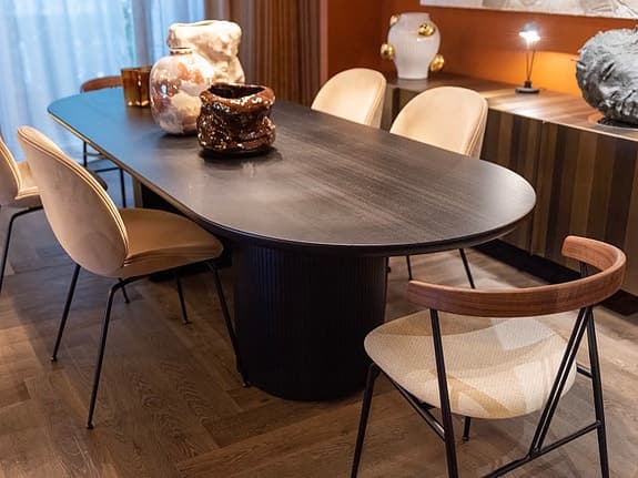 Gubi Moon Dining Table - Nyskick